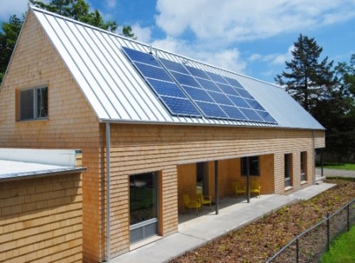 Una casa passiva con impianto fotovoltaico superiore ai 6 KW.