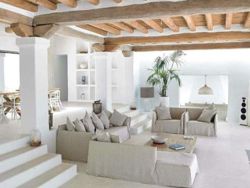 Gli interni di una casa ristrutturata a Marino, vicino Roma.