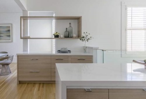 Una casa ristrutturata in stile minimal a Lambrate, Milano.