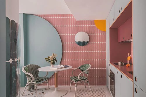 Una casa ristrutturata in stile moderno a Benevento.