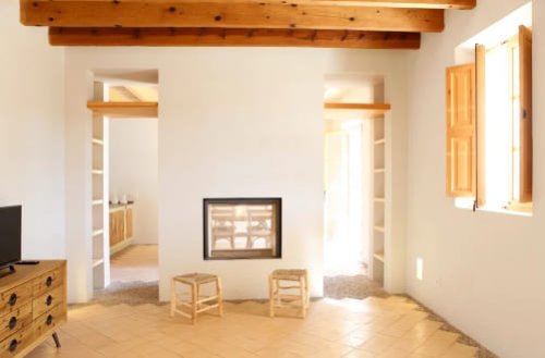 Una casa ristrutturata in stile rustico a Urbino.