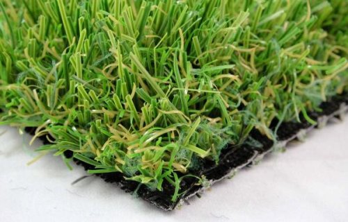 Il dettaglio di un prato sintetico.