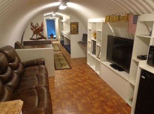 Gli interni di un bunker antiatomico dilusso.