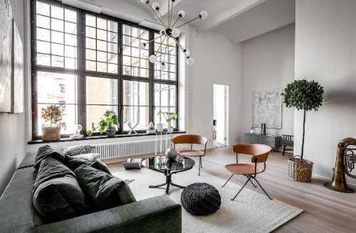 Un loft ristrutturato nel quartiere Ponte Lambro di Milano.