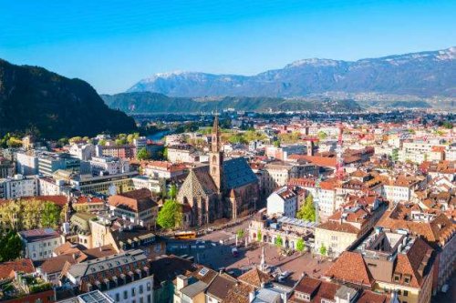 Ristrutturare casa a Bolzano: panoramica tra monti e cultura