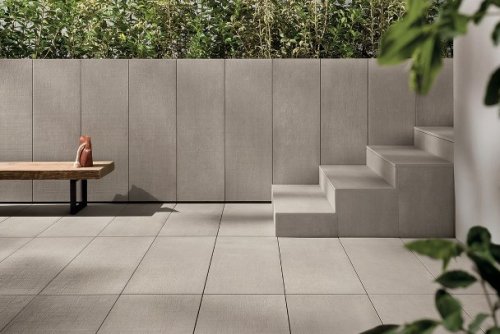 Pavimentazione esterna in cemento calcestruzzo.