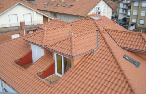 Il tetto di una casa in provincia di Torino recentemente ristrutturato.