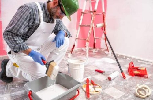 La tinteggiatura di un appartamento a Padova da parte di un imbianchino.